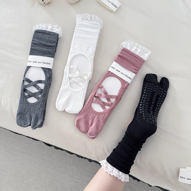 Meias de Yoga com Detalhe em R - Yoga Mat avaliação e preço